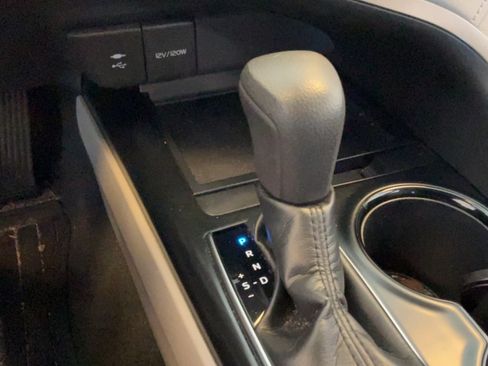 Used 2019 Toyota Camry LE FWD image 16