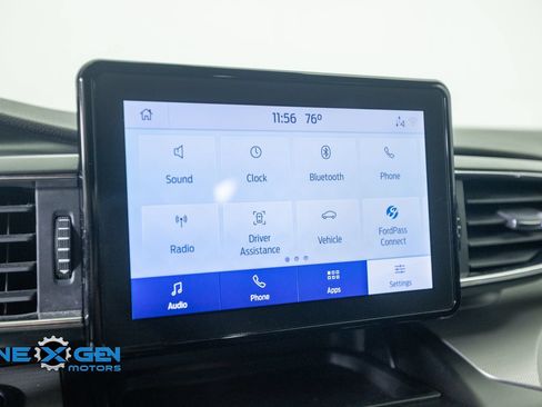 Used 2020 Ford Explorer XLT w/ Equipment Group 202A AWD/4WD image 20