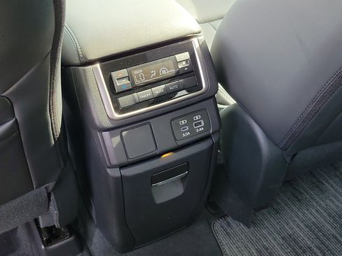 Certified 2026 Subaru Ascent Premium AWD/4WD image 15