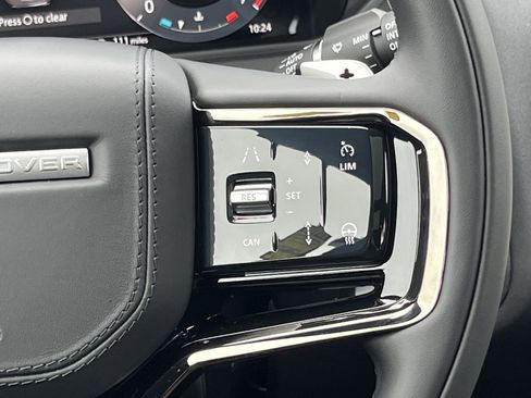 New 2026 Land Rover Range Rover Velar Dynamic SE image 17