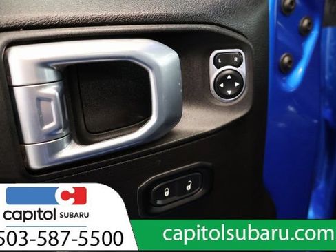 Used 2022 Jeep Wrangler Unlimited Rubicon 4xe w/ Cold Weather Group AWD/4WD image 12