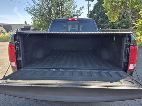 Used 2016 RAM 1500 Classic SLT image 18