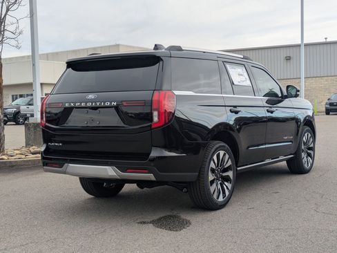 New 2026 Ford Expedition Platinum w/ Driver's Package image 4