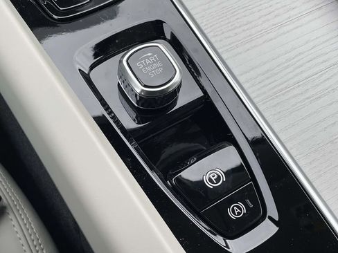 New 2026 Volvo XC60 B5 Ultra w/ Protection Package Premier image 21