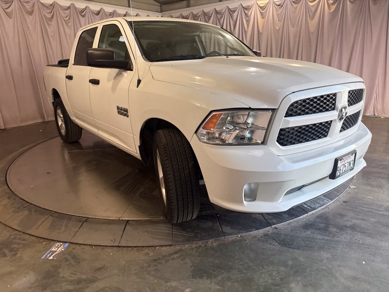 Used 2016 RAM 1500 Express RWD image 2