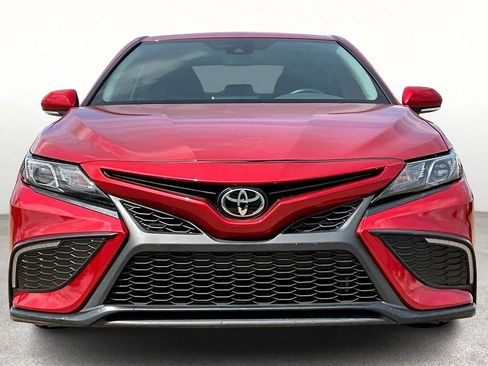 Used 2024 Toyota Camry SE image 5