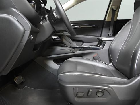 Used 2021 Buick Envision Essence w/ Sport Touring Package FWD image 16