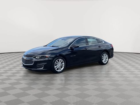 Used 2018 Chevrolet Malibu LT FWD image 4