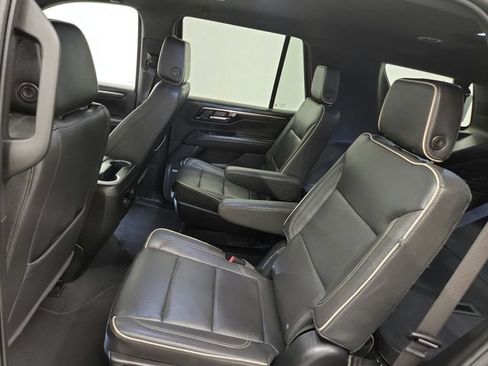Used 2025 Chevrolet Tahoe Premier RWD image 31