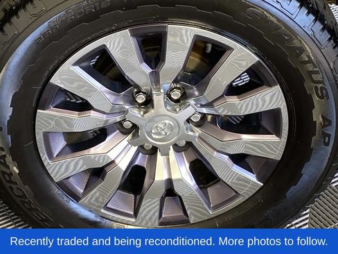 Used 2022 Toyota Tacoma Limited AWD/4WD image 29