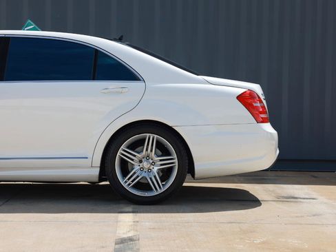 Used 2013 Mercedes-Benz S 550 w/ Sport Pkg image 32