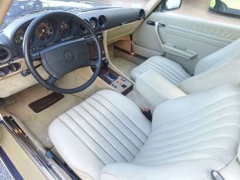 Used 1989 Mercedes-Benz 560 SL image 15