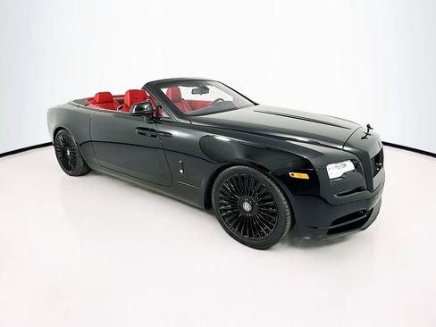 Used 2018 Rolls-Royce Dawn RWD image 22