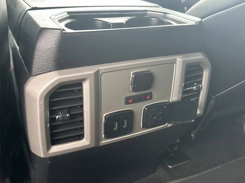 Used 2020 Ford F150 Lariat w/ Equipment Group 502A Luxury AWD/4WD image 21