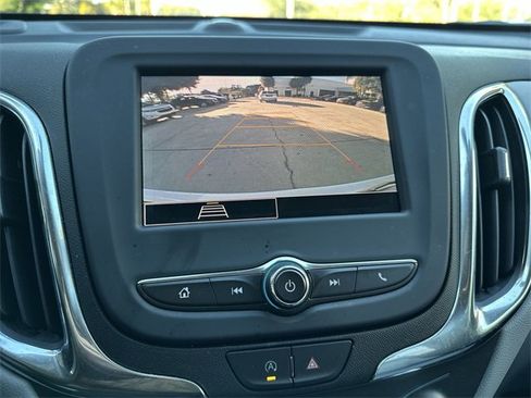 Used 2022 Chevrolet Equinox LS w/ LS Convenience Package image 25