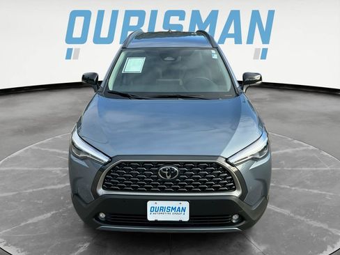 Certified 2025 Toyota Corolla Cross XLE image 2