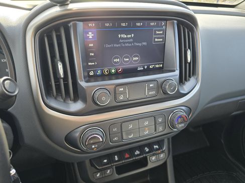 Used 2022 Chevrolet Colorado Z71 image 38