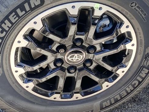 New 2026 Toyota Tundra SR5 AWD/4WD image 6