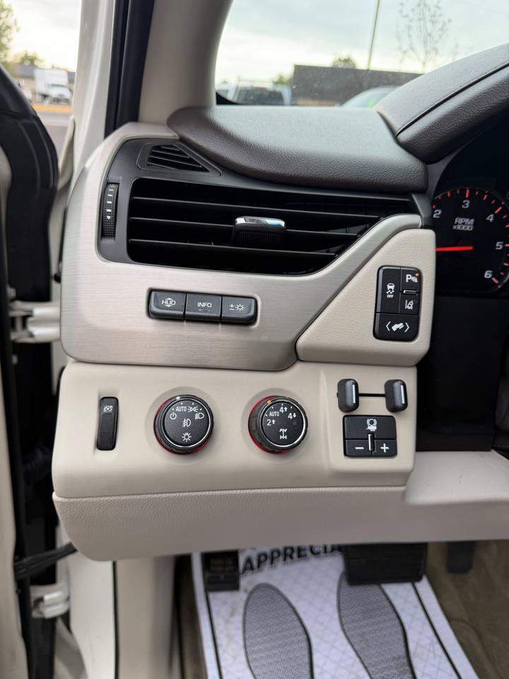 Used 2015 GMC Yukon Denali AWD/4WD image 14