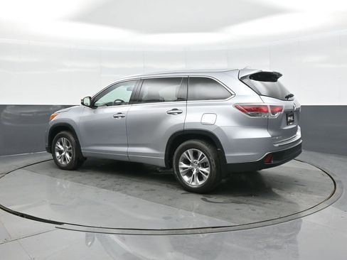 Used 2015 Toyota Highlander XLE image 5