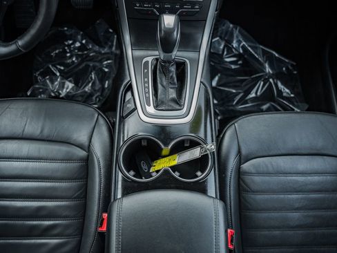 Used 2017 Ford Edge SEL w/ Equipment Group 201A image 24