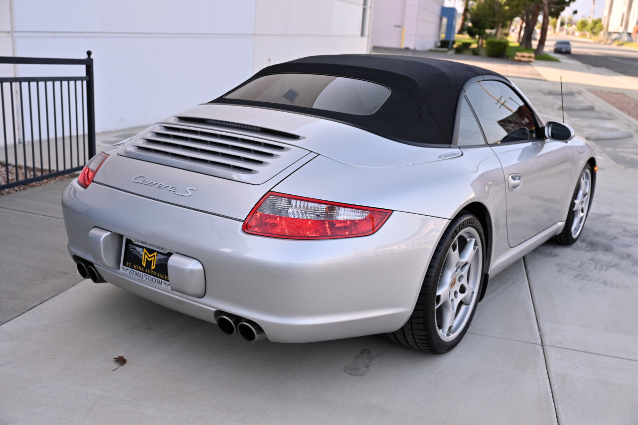 Used 2005 Porsche 911 Carrera S RWD image 10