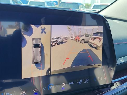 New 2026 Chevrolet Traverse RS image 9