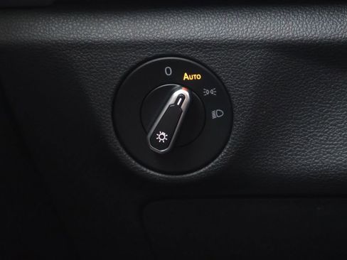 Certified 2025 Volkswagen Jetta GLI Autobahn image 57