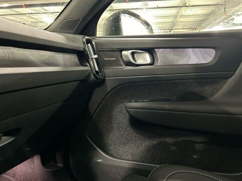 Certified 2023 Volvo C40 P8 Recharge Ultimate image 20