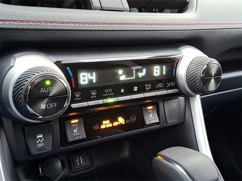 New 2025 Toyota RAV4 SE image 11