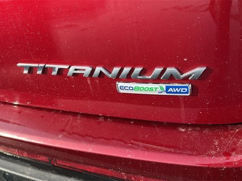 Used 2017 Ford Edge Titanium w/ Equipment Group 301A image 9