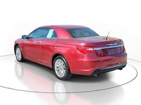 Used 2013 Chrysler 200 Limited FWD image 3