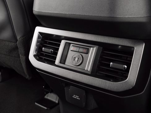 Used 2025 Ford F250 Platinum image 29