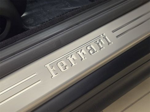 Used 2022 Ferrari 812 GTS image 28