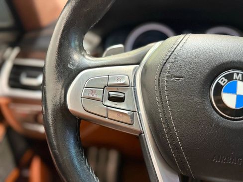 Used 2018 BMW 750i xDrive image 19