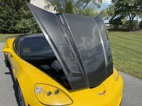 Used 2006 Chevrolet Corvette Z06 w/ Preferred Equipment Group image 28