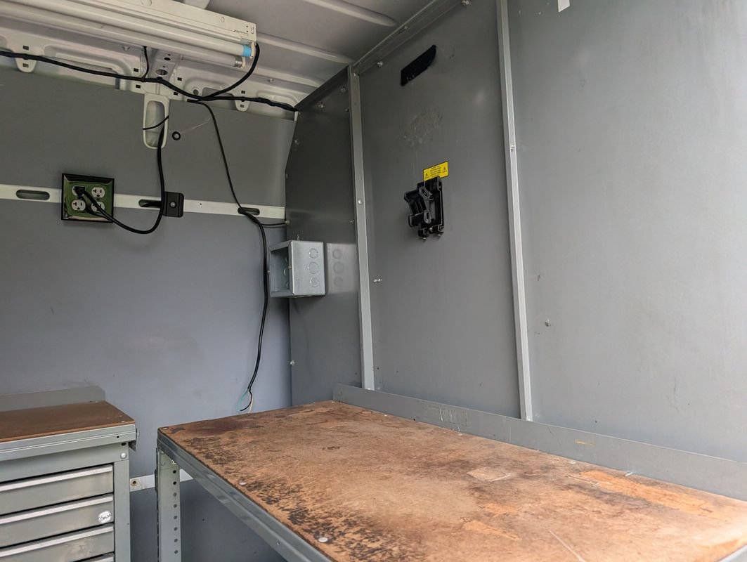 Used 2015 Mercedes-Benz Sprinter 2500 image 27