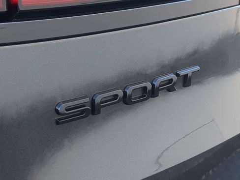 New 2026 Land Rover Range Rover Sport Dynamic SE image 13