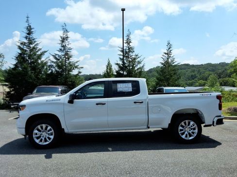 Used 2026 Chevrolet Silverado 1500 Custom image 8