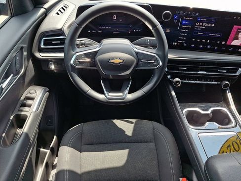 Certified 2024 Chevrolet Traverse LS AWD/4WD image 11