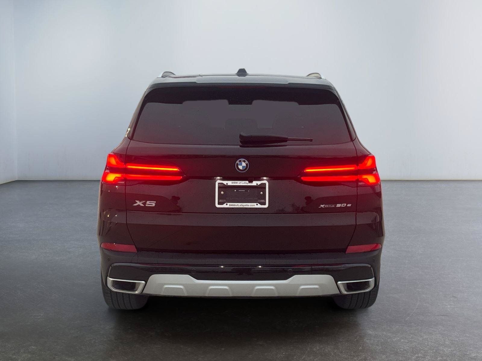 Used 2026 BMW X5 xDrive50e w/ Climate Comfort Package AWD/4WD image 4