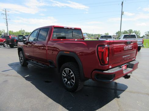 Certified 2020 GMC Sierra 2500 AT4 w/ AT4 Premium Package AWD/4WD image 12