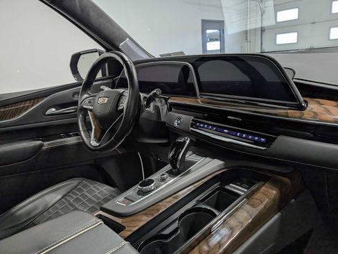 Certified 2023 Cadillac Escalade ESV Sport Platinum w/ Heavy-Duty Trailer Package image 47