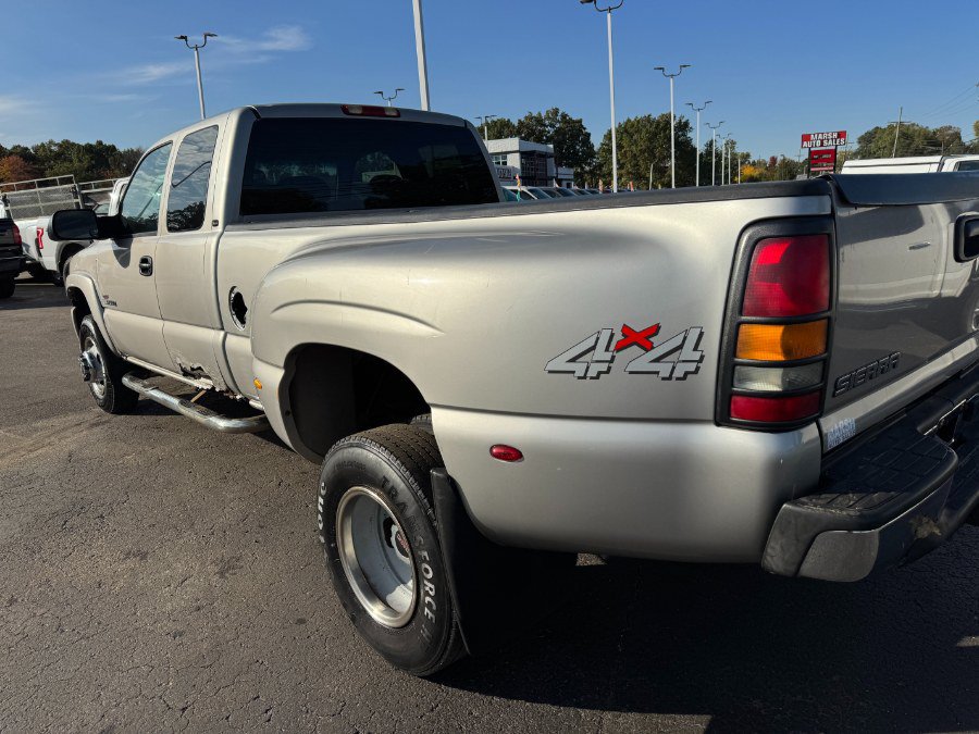 Used 2004 GMC Sierra 3500 SLE w/ Heavy-Duty Power Package AWD/4WD image 10