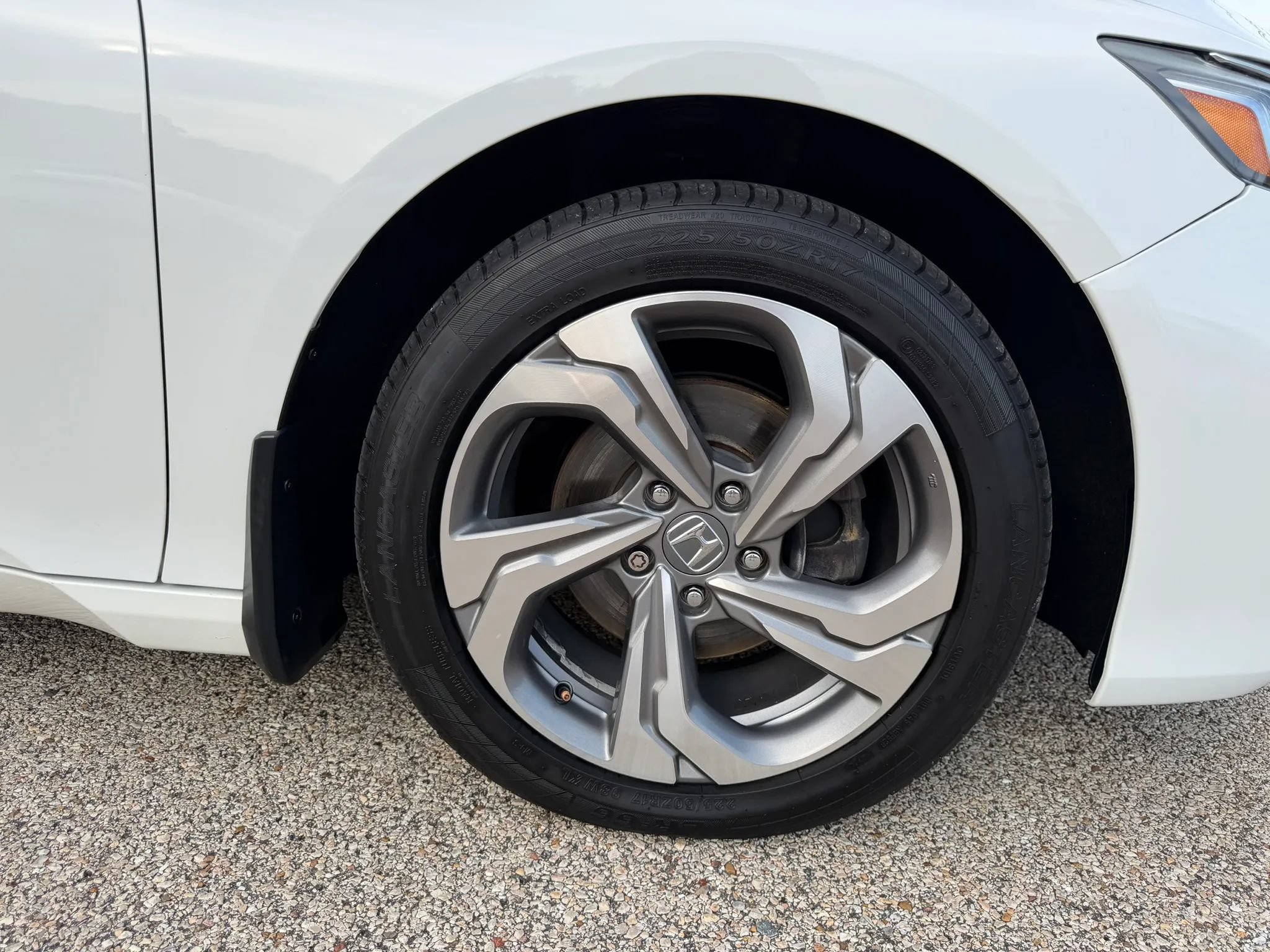 Used 2018 Honda Accord EX-L image 14