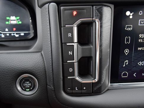 Used 2024 GMC Yukon XL Denali RWD image 14