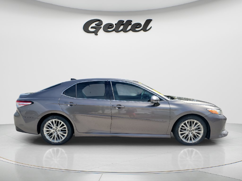 Used 2018 Toyota Camry XLE w/ Audio Package FWD image 4