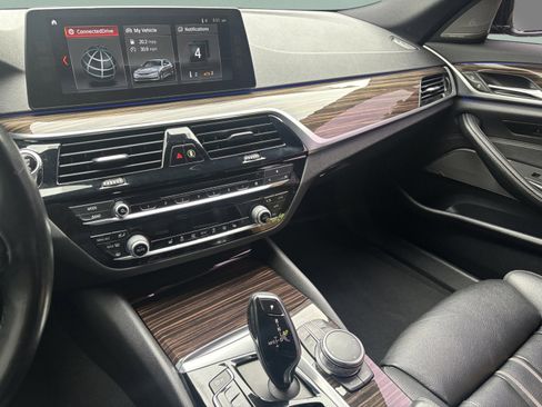 Used 2017 BMW 530i xDrive AWD/4WD image 31