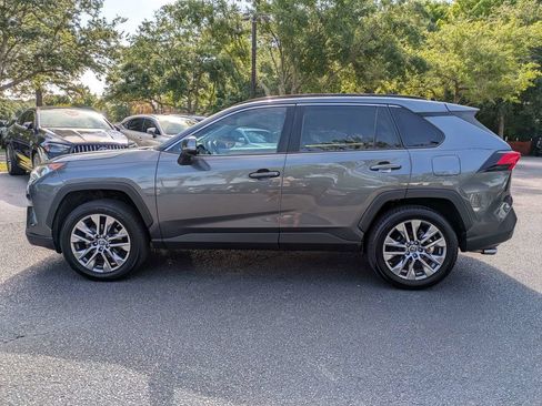 Used 2019 Toyota RAV4 XLE Premium w/ Cold Weather Package FWD image 6