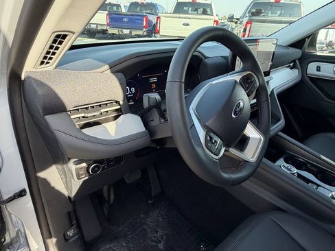 New 2026 Ford Explorer Active w/ Active Comfort Package RWD image 27